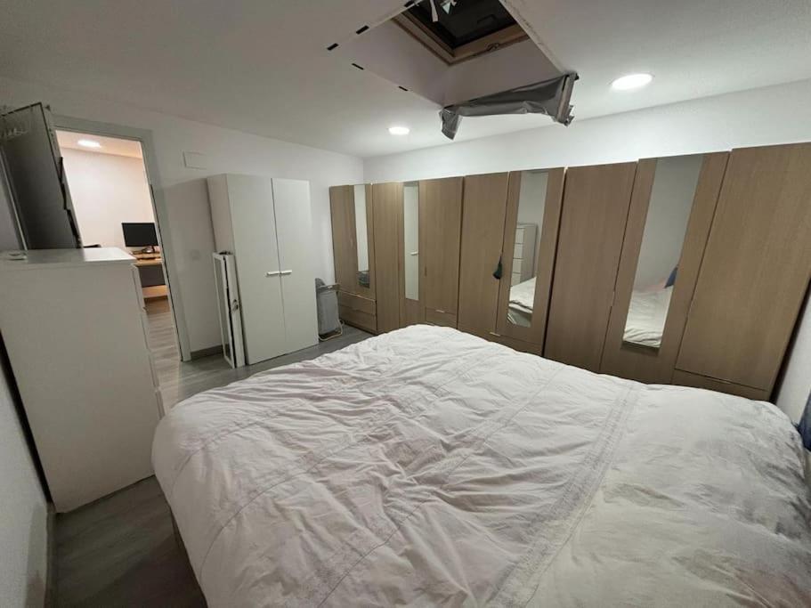 The Special Loft Plaza Castilla Мадрид Екстериор снимка